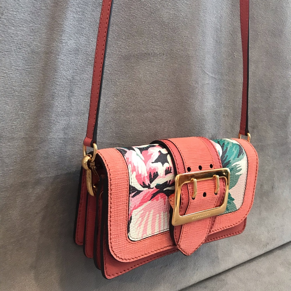 🍥SOLD🍥 Burberry Small Buckle Bag Peony Rose - Picture 8 of 11